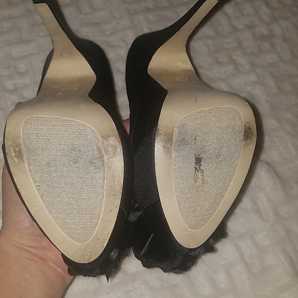 BEBE black satin heels with floral detail - Picture 5 of 6